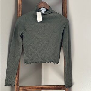 Altar’d State intimates dark olive crop top
NWT